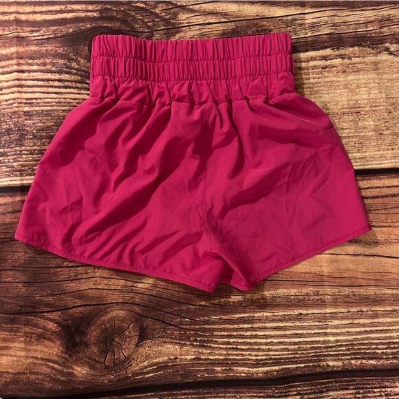 Women’s New In Pink Stretch Short Size M From Buckle - Picture 5 of 5